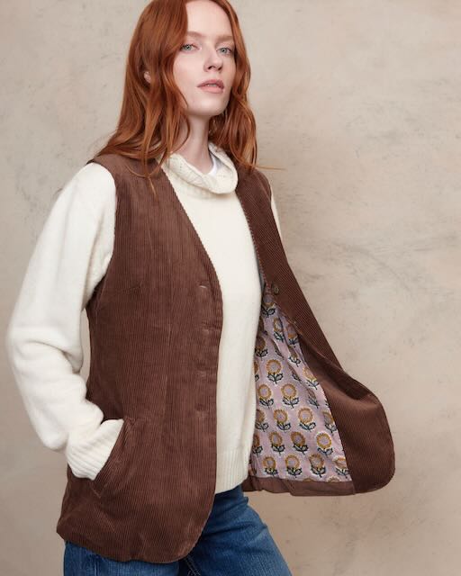Caro Cord Gilet - Hazelnut Mellow