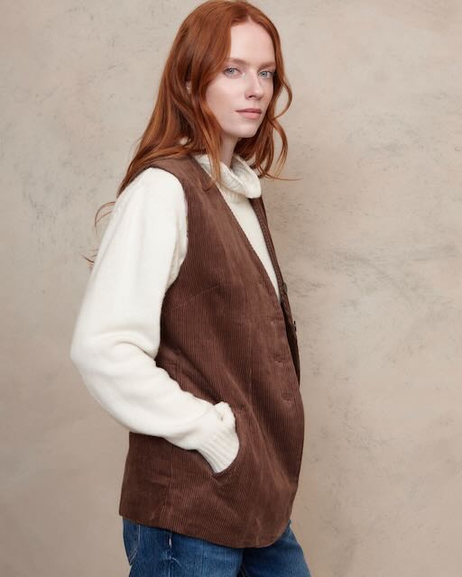 Caro Cord Gilet - Hazelnut Mellow